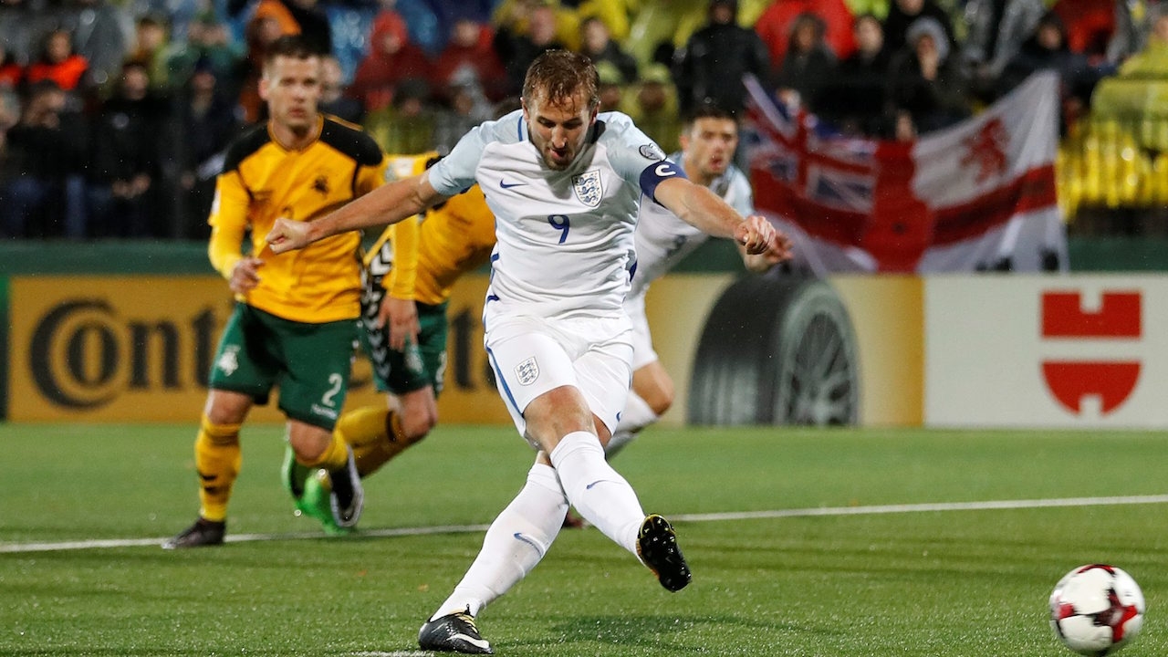 'เคน' ซัดโทษ! 'สิงโต' เล่นสบายตบสมันเบาๆ 1-0 สั่งลาคัดบอลโลก