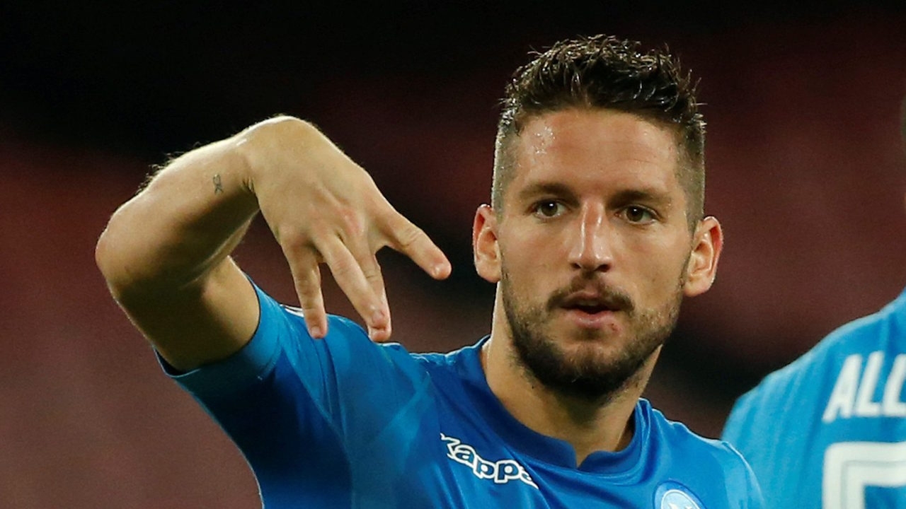 ‘ผีแดง’ เล็งจ่ายค่าฉีกสัญญาคว้า ‘เมอร์เทนส์’ เติมโหดล่าแชมป์