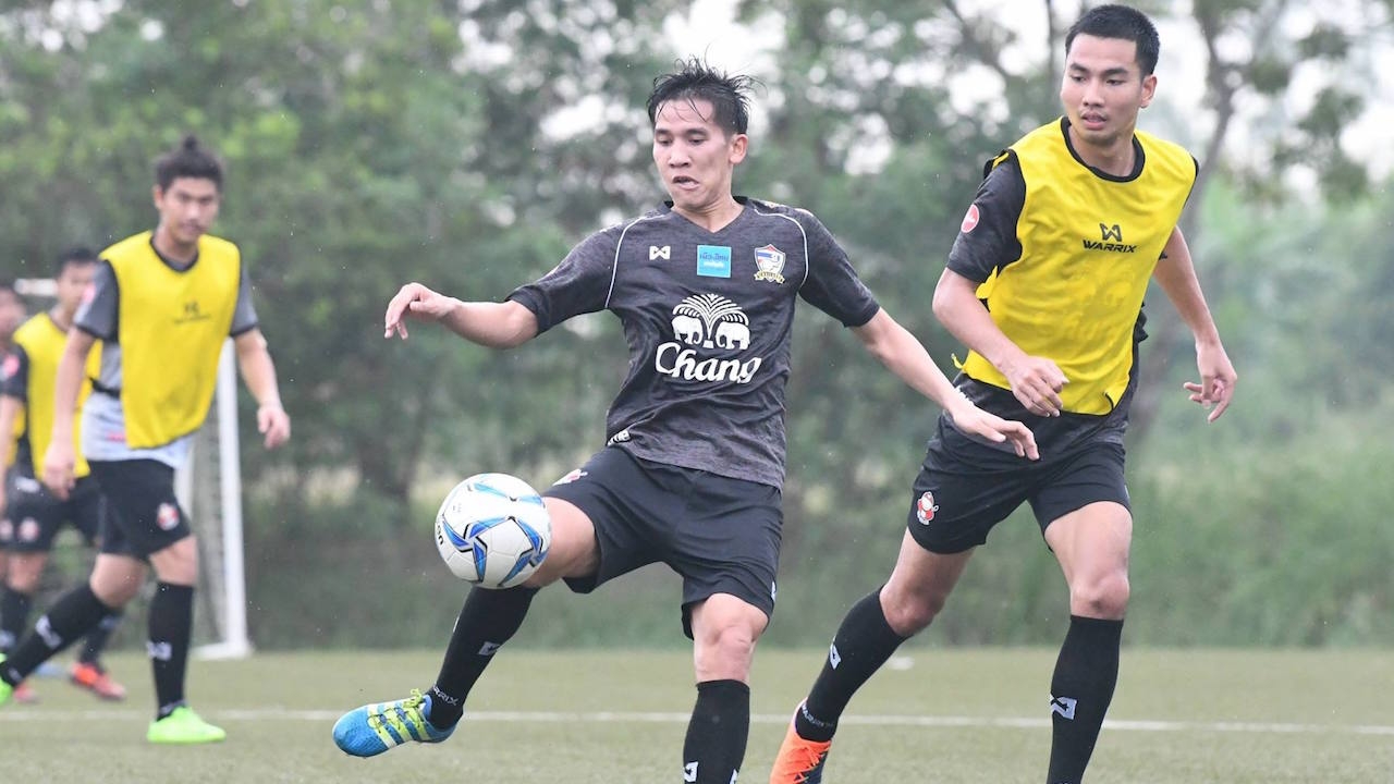 ช้างศึกยู-21 ซ้อมเข้มต่อเนื่อง! ‘ฆูเลียน’ ยกนิ้วลูกทีมมีพัฒนาการ