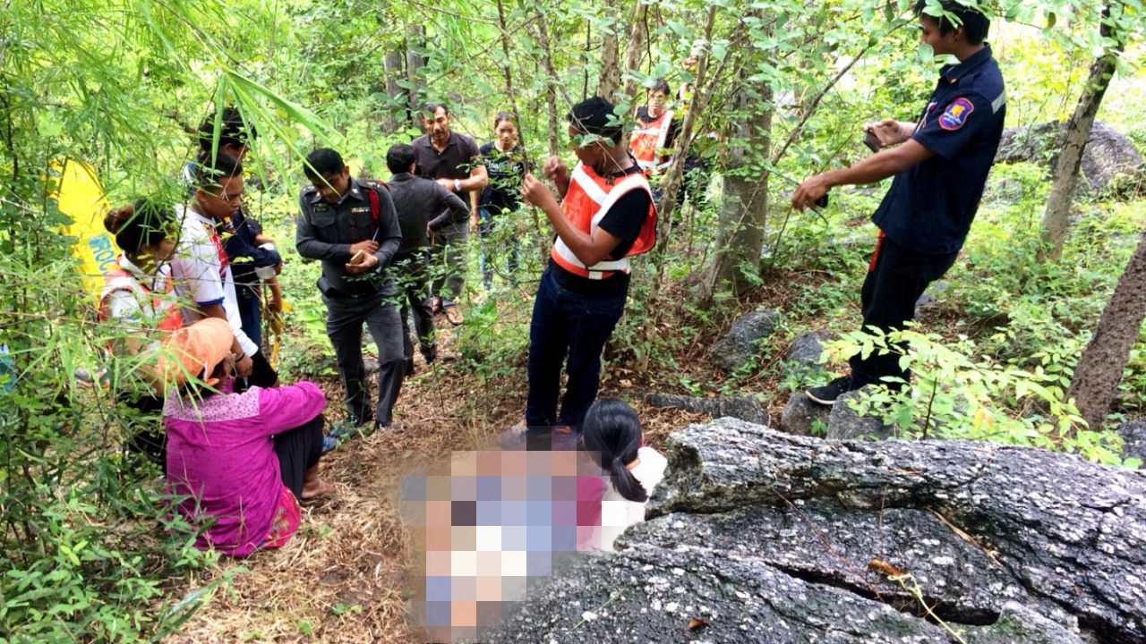 หนุ่มใหญ่หัวหิน ชวนเมียไปหาหน่อไม้ เคราะห์ร้ายโดนแตนต่อยดับคาที่