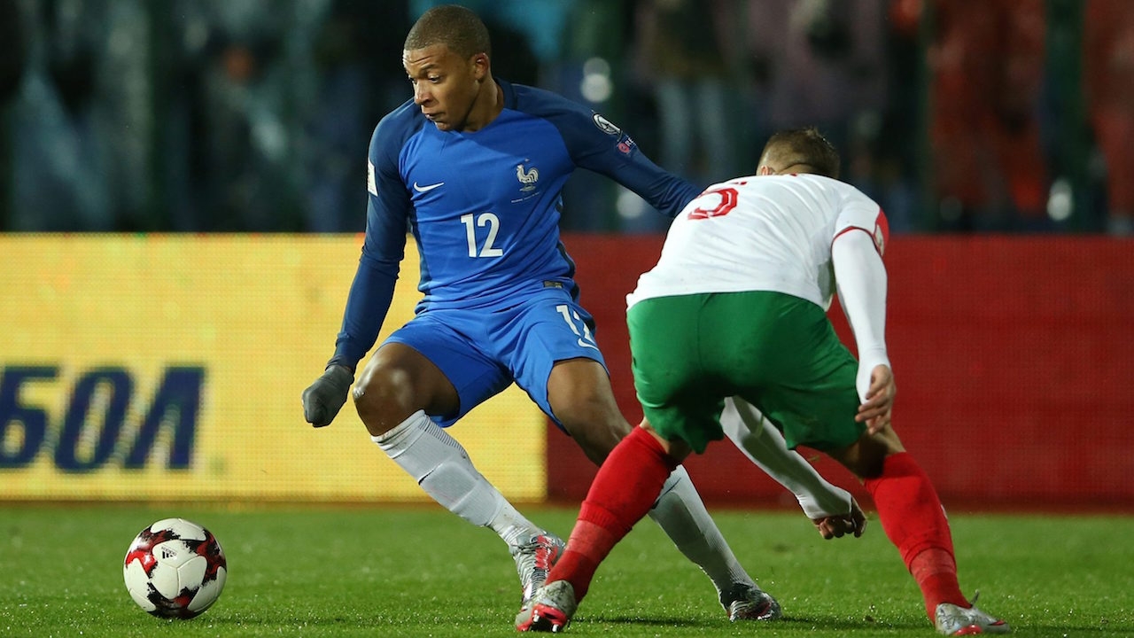 เซ่นก็องเต! ‘ตราไก่’ ลิ้นห้อยเบียด ‘บัลแกเรีย’ 1-0 จ่อไปบอลโลก