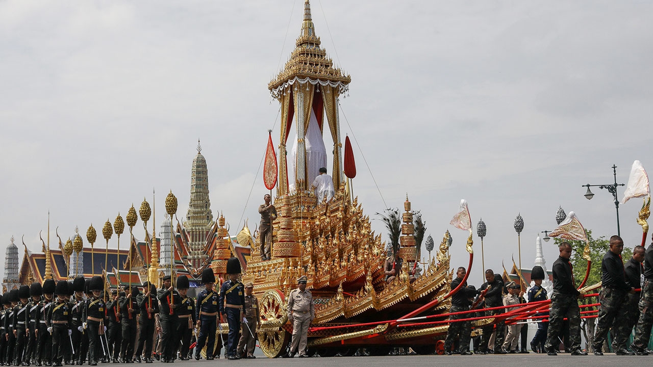 ส่งเสด็จสู่สวรรคาลัย วลีจากใจประชาราษฎร์