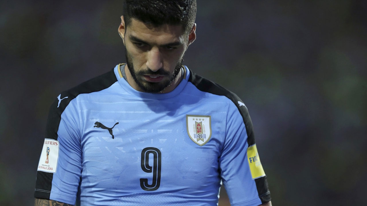 ไหวไหมบาร์ซา! 'ซัวเรซ' ย่ำแย่เตรียมขึ้นเขียงผ่าตัดเดือนหน้า