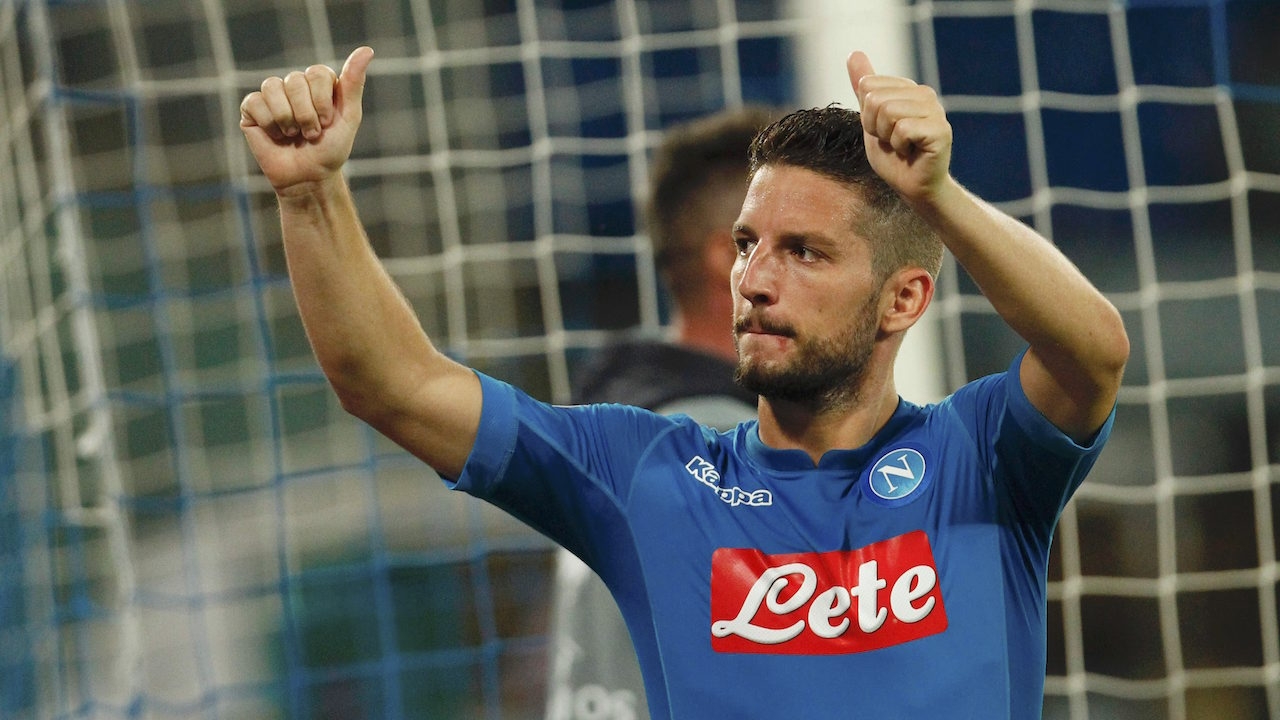 อดีตบิ๊กนาโปลีแฉเอง! น้ามูแอบส่องฟอร์ม 'เมอร์เทนส์' สุดใกล้ชิด