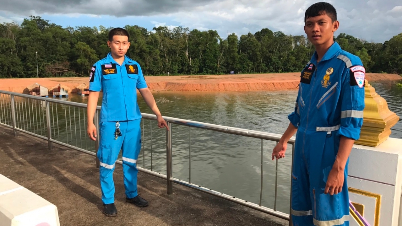 มือดีงัดที่กั้นขอบสะพานเขื่อนลำปาว หวั่นอันตรายต่อเด็ก-นทท.