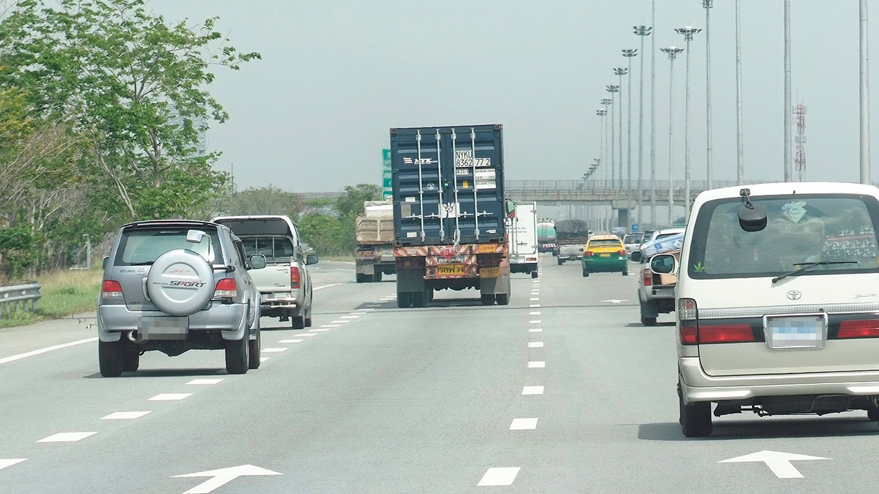 แจ้งเบี่ยงช่องจราจรก่อสร้างมอเตอร์เวย์พัทยา