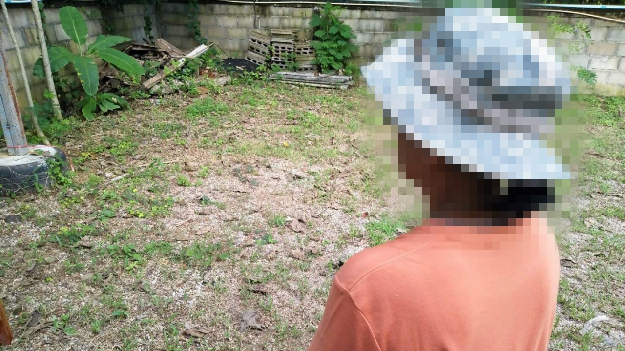 หนุ่มสงขลา ปัดหลอกเงินอดีตครู จ่อหอบหลักฐาน พบ ตร. ตามหมายเรียก 