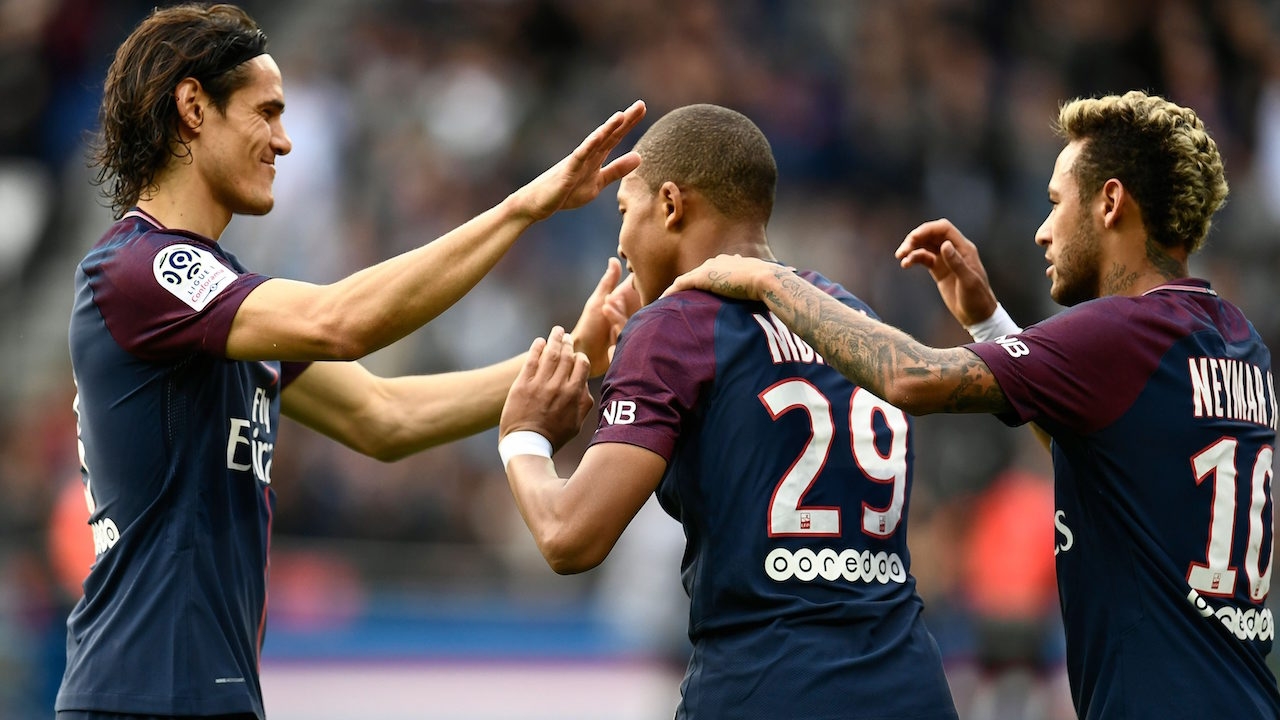 ‘เอ็มบัปเป’ เผย เล่นร่วมกับ ‘เนย์มาร์-คาวานี’ ง่ายนิดเดียว