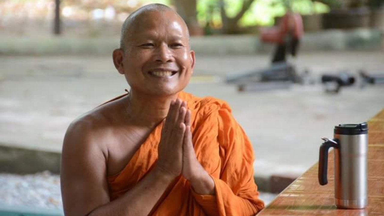 แก๊งตุ๋นหลอกพระจะบริจาคสมบัติ ให้โอนเงินก่อน หลวงพ่อไหวตัวทันเลยรอด