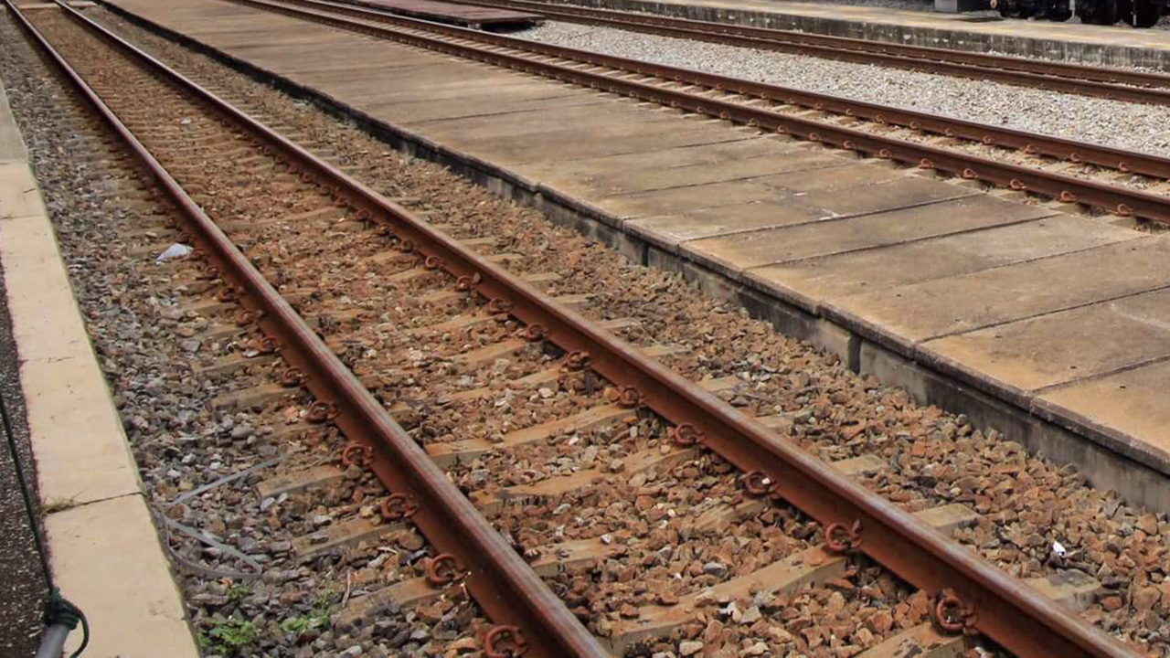 เข็นครกขึ้นภูเขา "รถไฟไทย-จีน" สัญญาเสร็จช้าหวั่นลงนามไม่ทัน