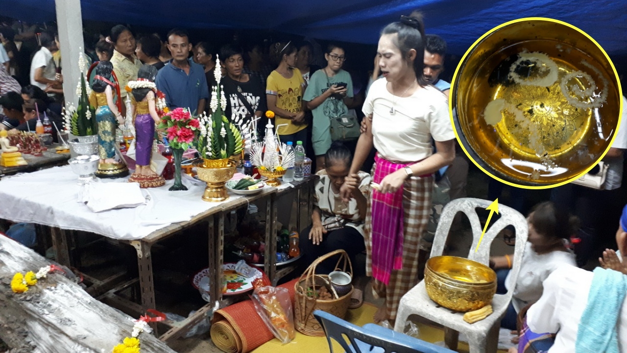 นักเสี่ยงโชคแห่ขอโชคตะเคียน ดูเลขขันน้ำมนต์ ร่างทรงชูมือบอกเลข 3 ตัว