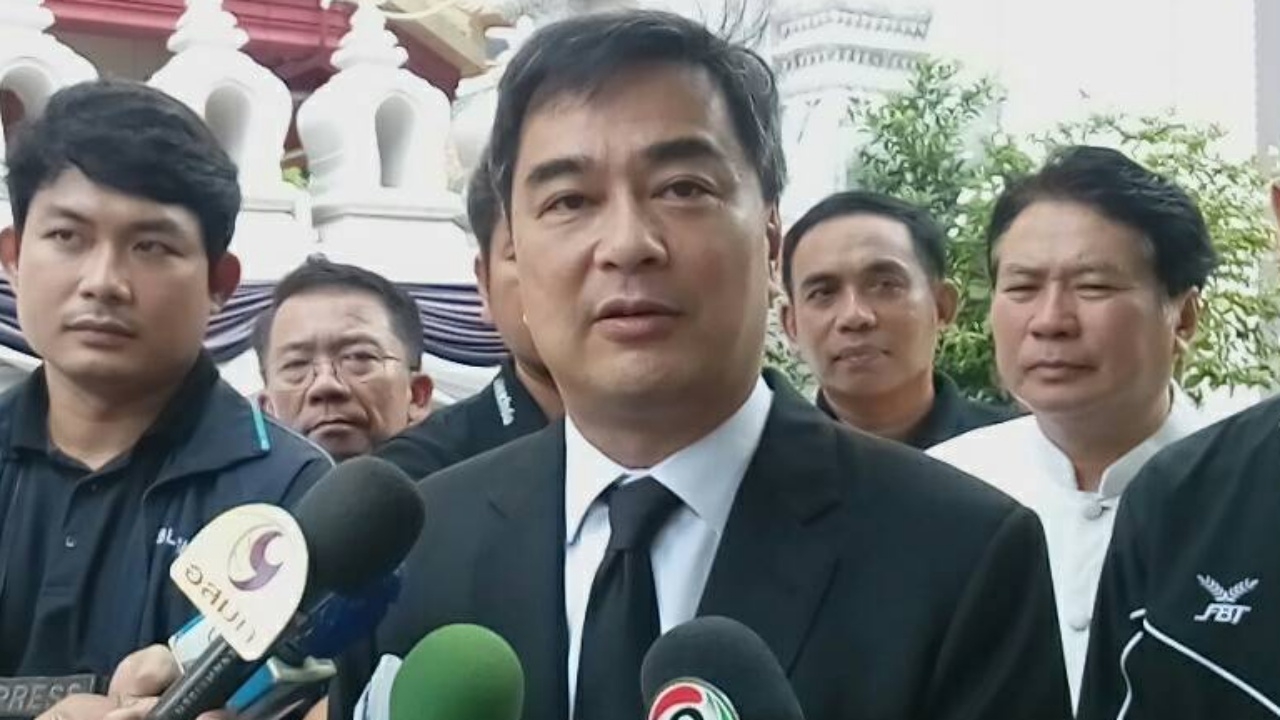 'มาร์ค' มั่นใจคำตัดสินคดีสลาย พธม.ไม่เป็นบรรทัดฐานคดีสลาย นปช.ปี 53