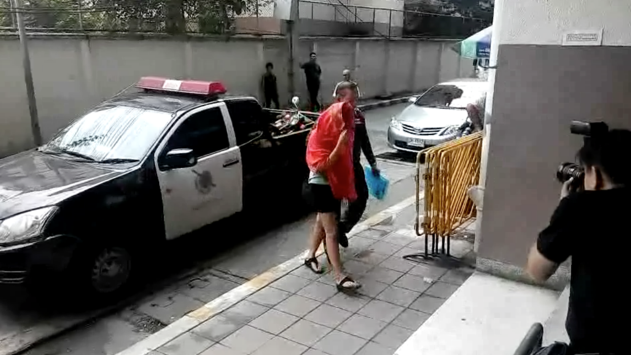 ฝากขัง 'อริส' อดีตนางแบบแม็กซิม ค้ามนุษย์ ค้านประกันตัว