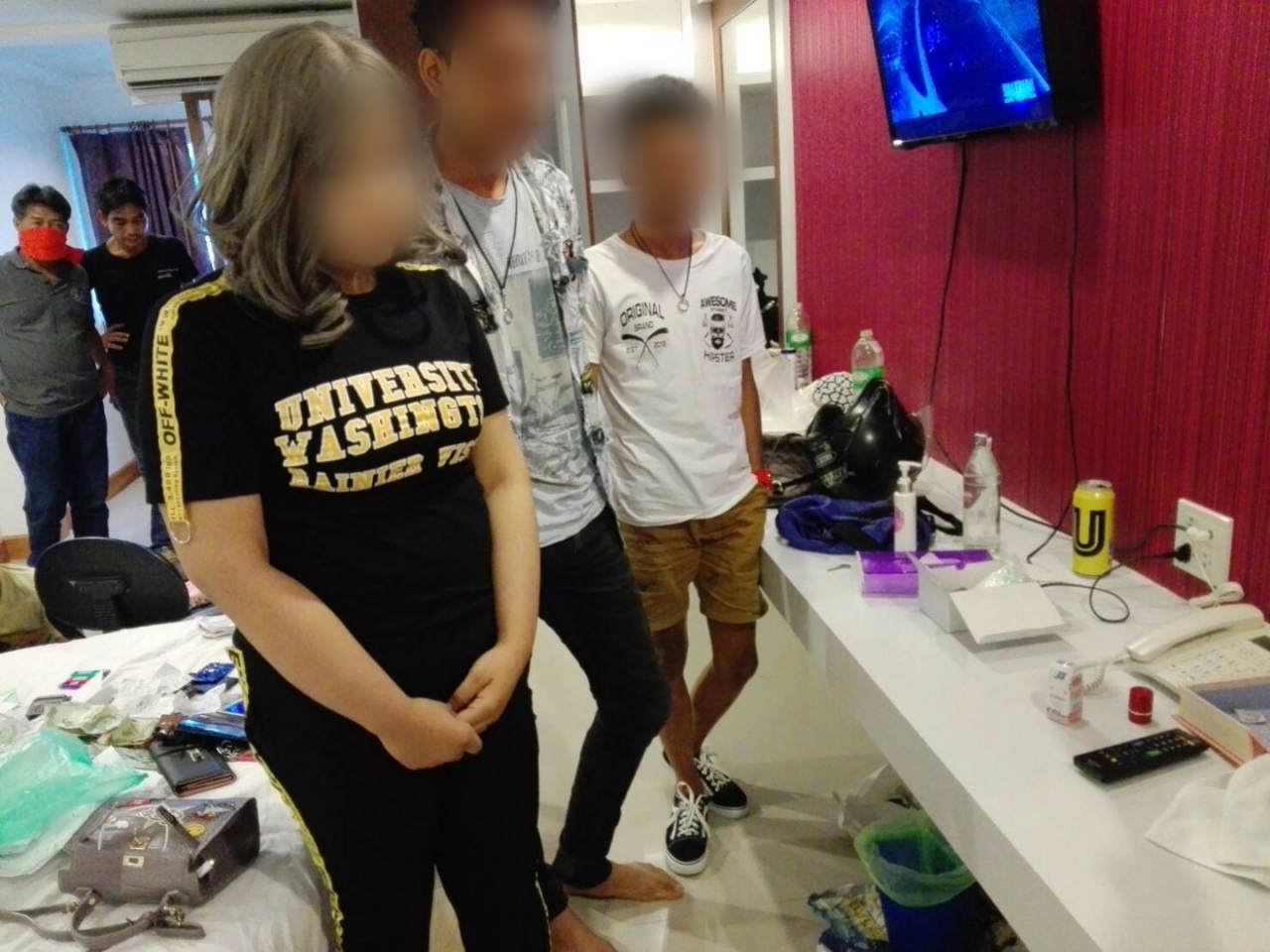รวบสาวปริญญาโท มหา’ลัยดัง ค้ายานรกคาแมนชั่น พร้อมลูกสมุน 