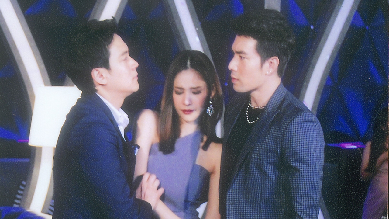 จับได้‘แตงโม&ฟลุค’นัวในรถ ‘ซัน’ฟิวส์ขาดประกาศเท