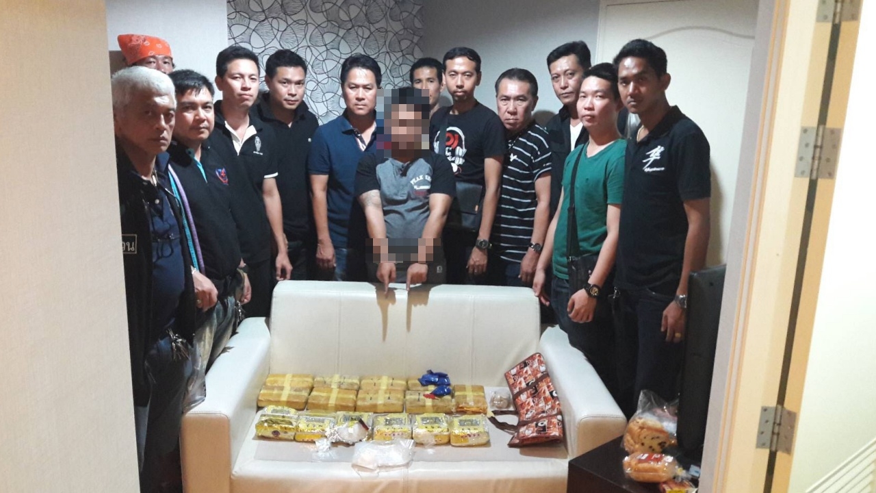 รวบหนุ่มเบญจเพสซุกไอซ์ 6 กก.-ยาบ้า 5.4หมื่นเม็ด คาคอนโดย่านรามอินทรา