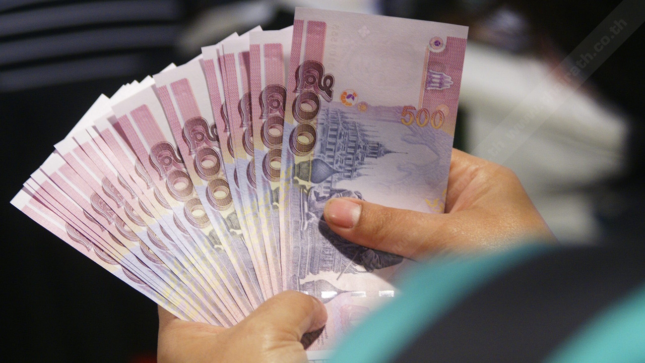 เกษตรกรรุ่นใหม่รสนิยมสูงขึ้น ชอบซื้อของฟุ่มเฟือยดันหนี้พุ่ง