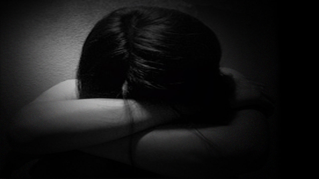 ผู้หญิงต้องรู้! แนะ 19 ข้อ วิธีเอาตัวรอดจากการโดนข่มขืน 