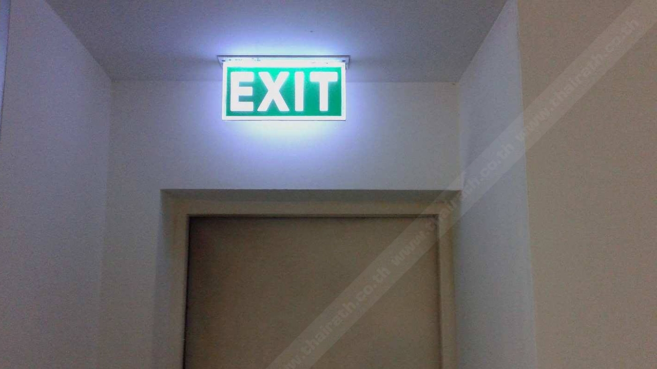 พบตึก 10% ล็อกประตูหนีไฟ