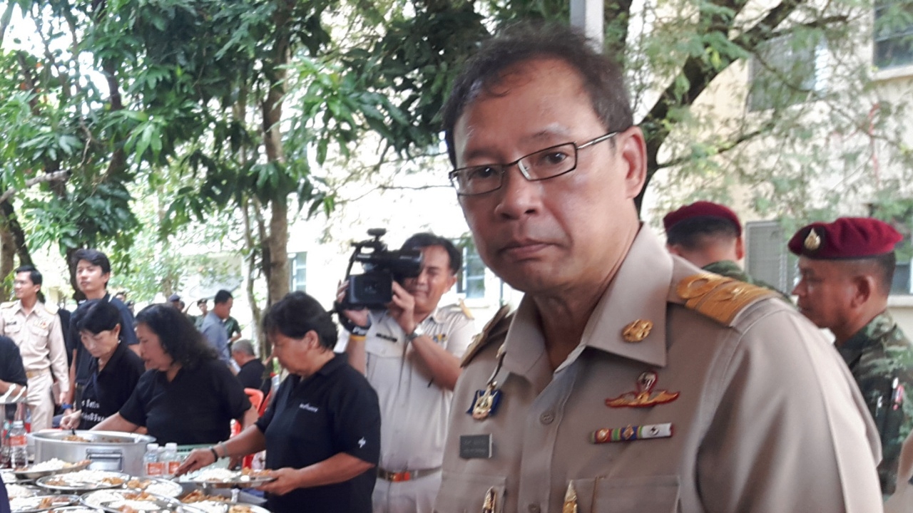 ภรรยา รองผู้ว่าฯ สตูล เตรียมสถานที่จัดงานรดน้ำศพ