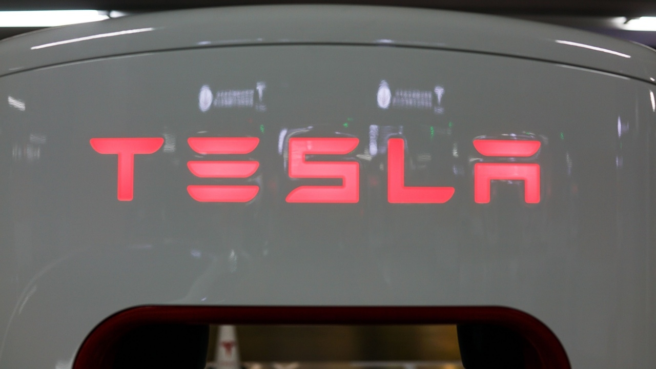 สหภาพรถยนต์มะกันฟ้อง 'เทสลา' ละเมิด ก.ม.แรงงาน