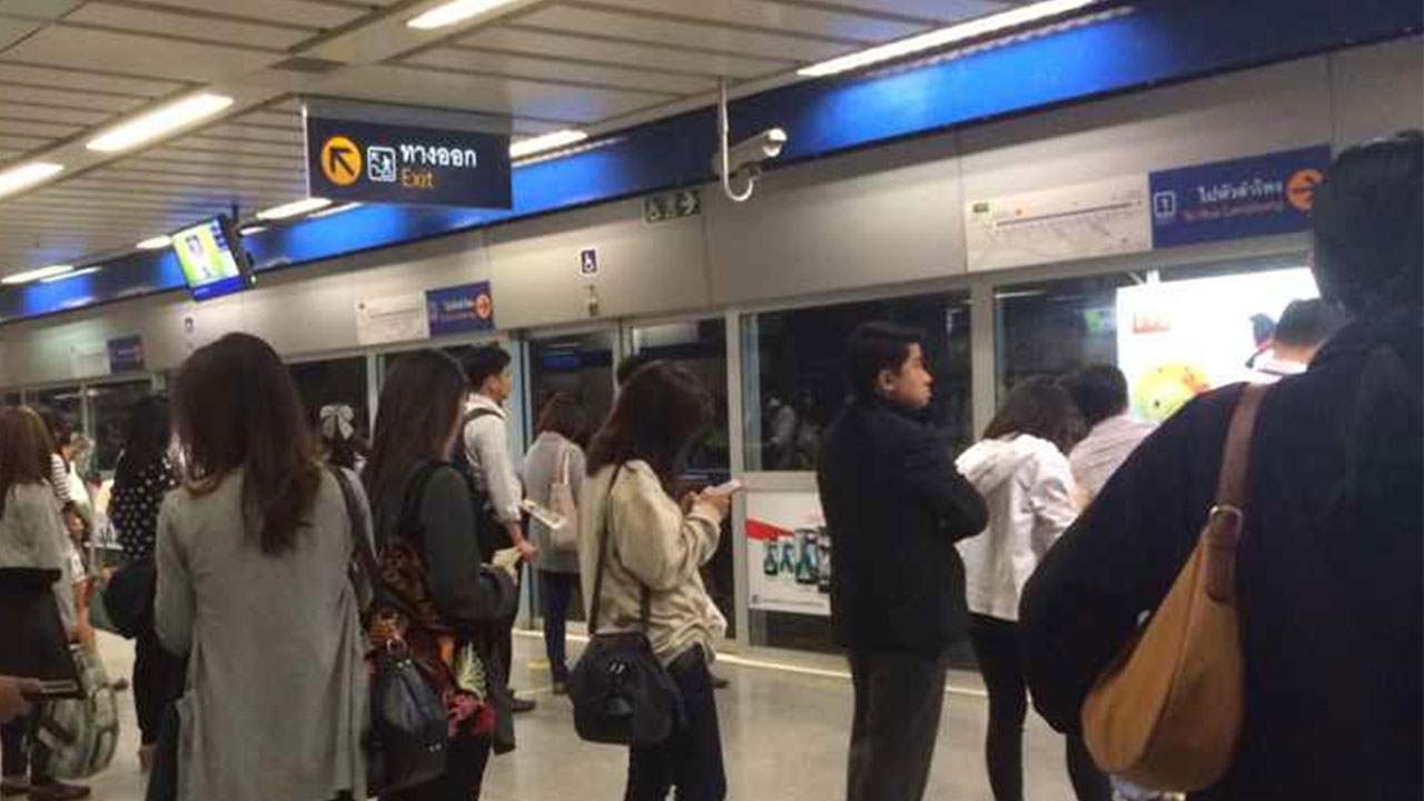 รถไฟฟ้าMRTให้บริการฟรีผู้โดยสาร ตรวจสุขภาพที่สถานีรถไฟฟ้าใต้ดิน