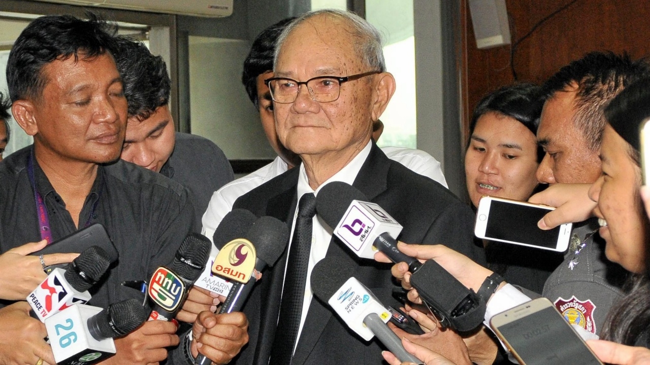 'มีชัย' ปัดบินจีนร่วมก๊วนถกตั้งพรรค หนุน คสช.เป็นรัฐบาลสมัยหน้า