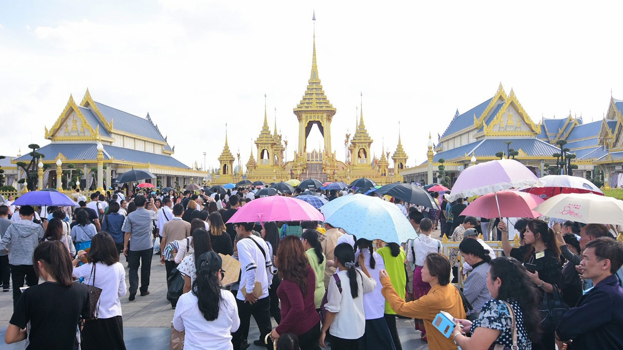 ชมพระเมรุมาศ ยอดทะลุแสนคน