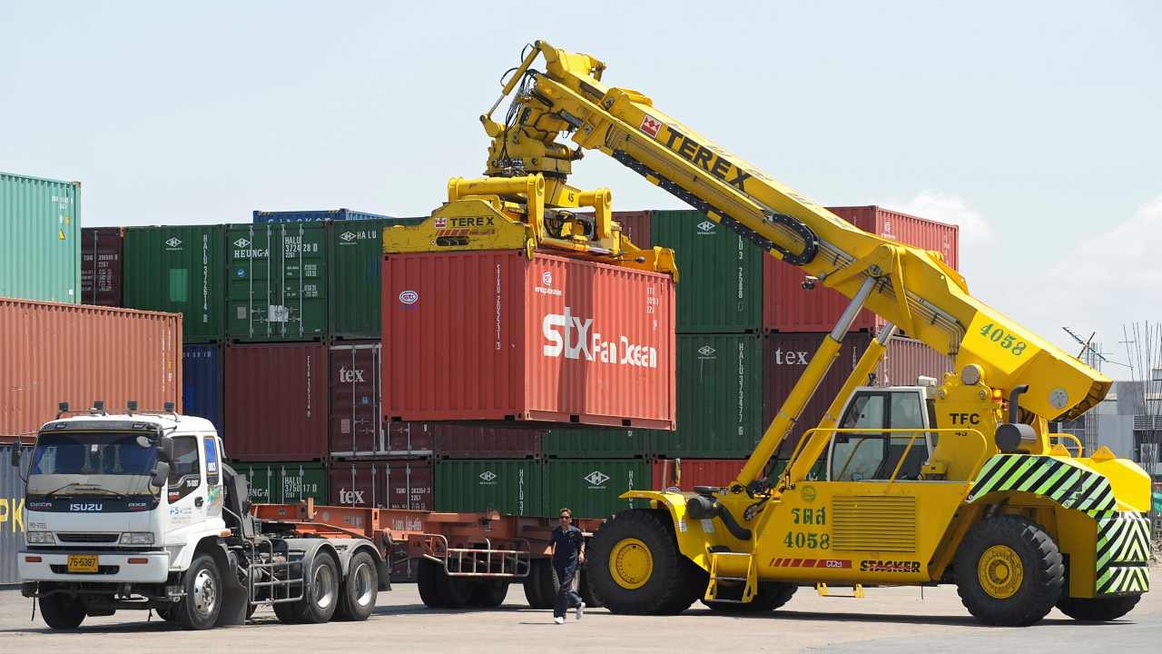 เศรษฐกิจไทย ทำไม? รวยกระจุกจนกระจาย ชี้ คนระดับล่าง-กลาง ไม่ใช้จ่าย