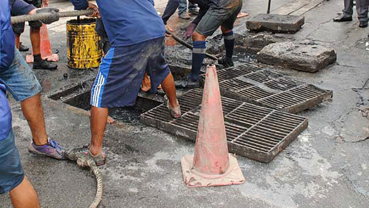 แจงแผนลอกคูคลอง ท่อระบายน้ำปี 2561