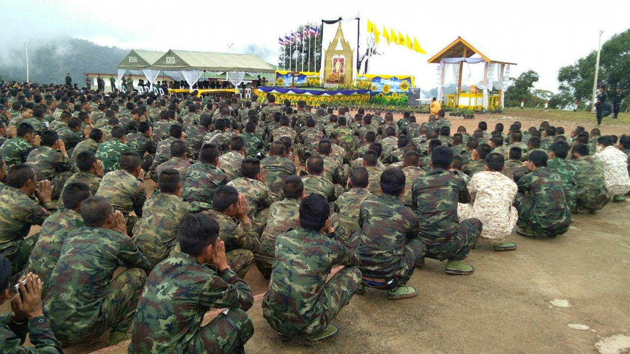 พระเกียรติคุณขจรไกล "เจ้ายอดศึก" จัดพิธีถวายดอกไม้จันทน์อาลัย ร.9