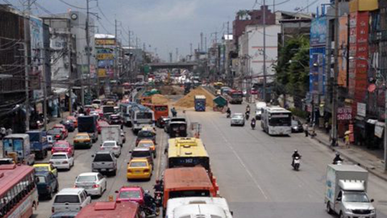 ทางหลวง​เสนอ รฟม.ขยับ​สถานีรถไฟ​ฟ้า