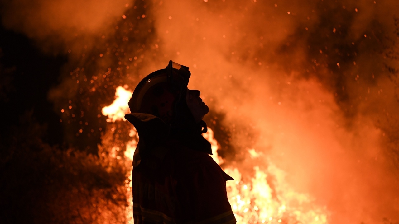 ไฟป่านับร้อยจุดในโปรตุเกส-สเปนคร่าแล้ว 39 ศพ เฮอริเคน ‘โอฟีเลีย’ ทำพิษ