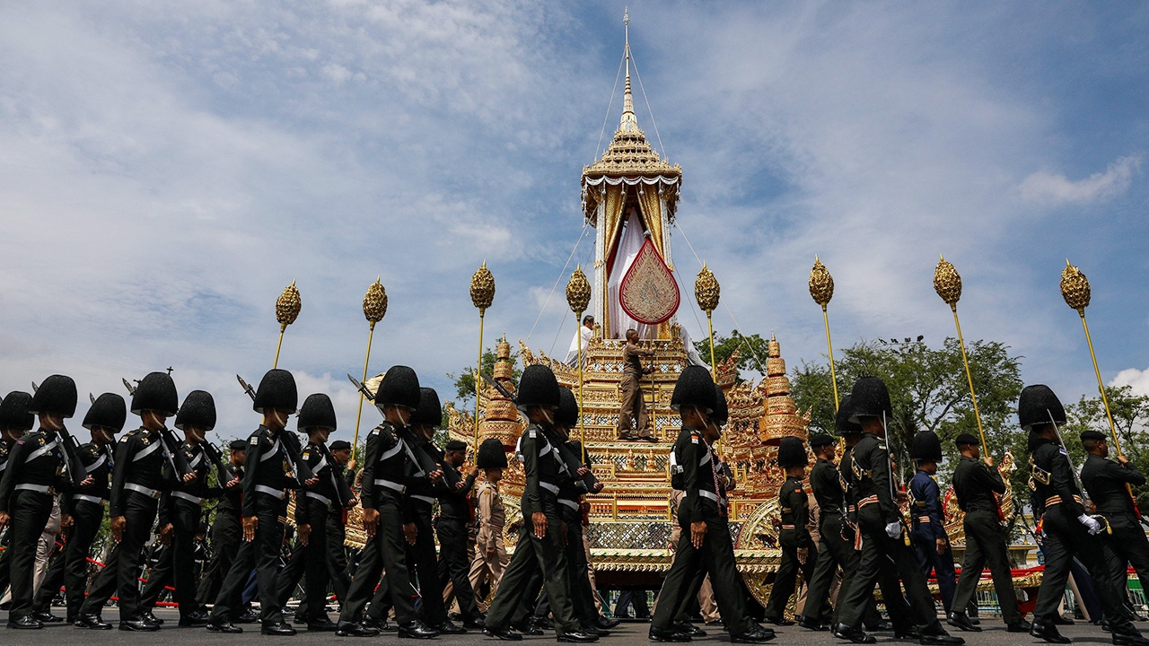 ห้างร้านร่วม “ส่งเสด็จ” หยุดบริการ 26 ตุลาคม