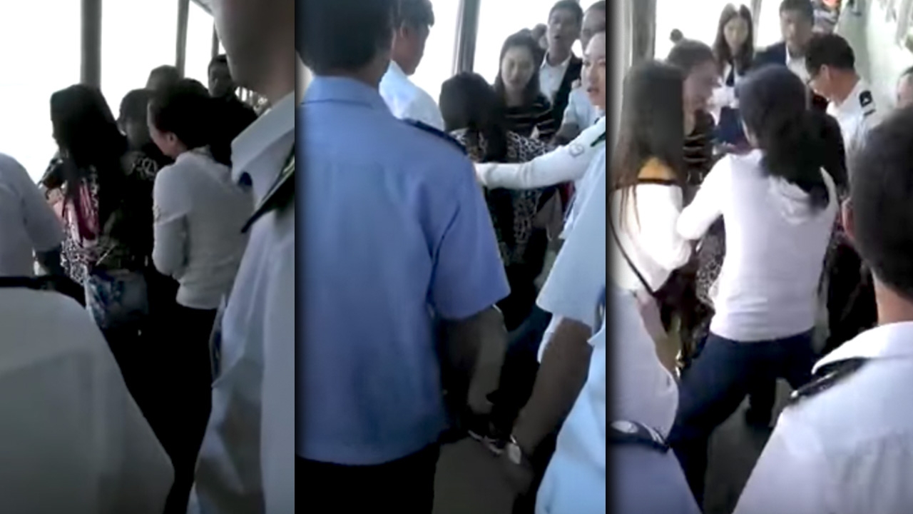 หญิงจีนกรี๊ดลั่น ทำมือถือตกทะเลสาบ ถึงขั้นคิดกระโดดลงไปเก็บ (คลิป)