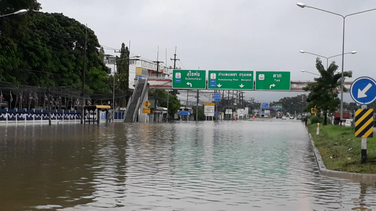 'ตาก-สุโขทัย'ยังน่าห่วง ระดับน้ำที่เพิ่มสูงขึ้น ต้องระดมเข้ากู้วิกฤติ