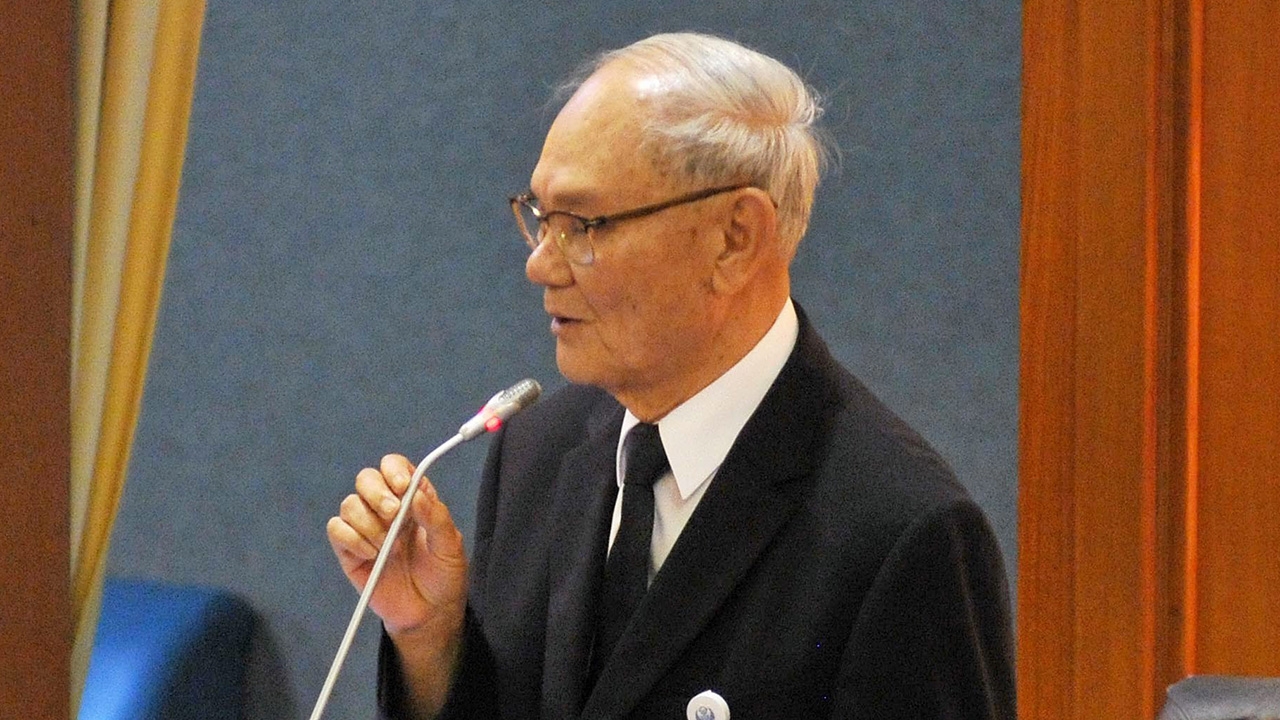 'มีชัย' รอดู ก.ม.ลูก คตง. หลังผ่านวาระ 3 สนช.แล้วต้องพอใจ