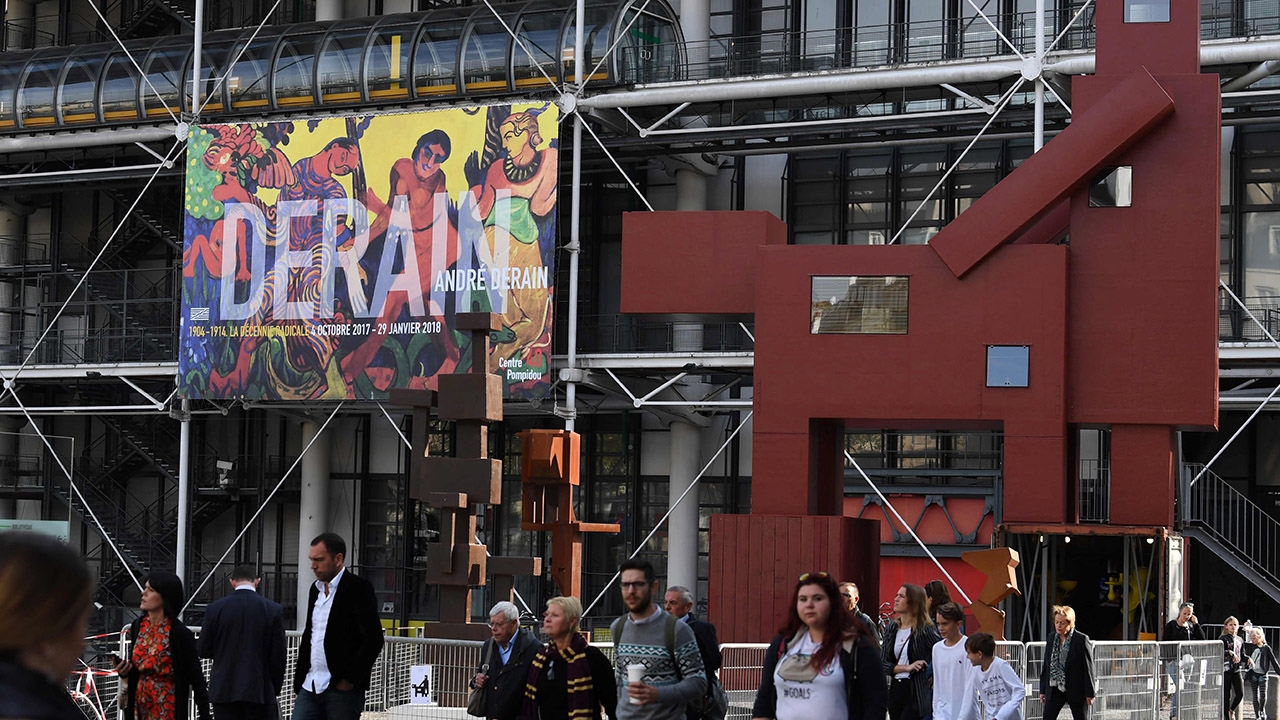 เข้าข่ายอนาจาร