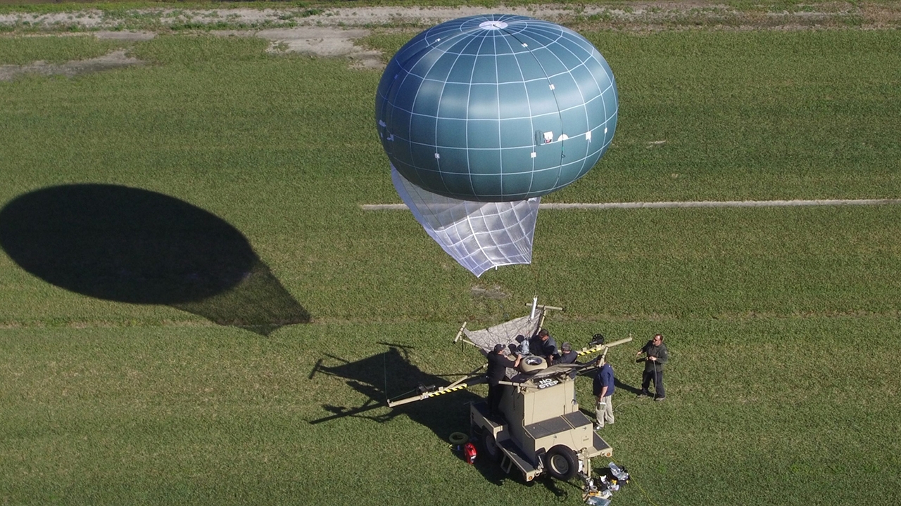 บอลลูนตระเวนชายแดน สอดส่องการกระทำผิด