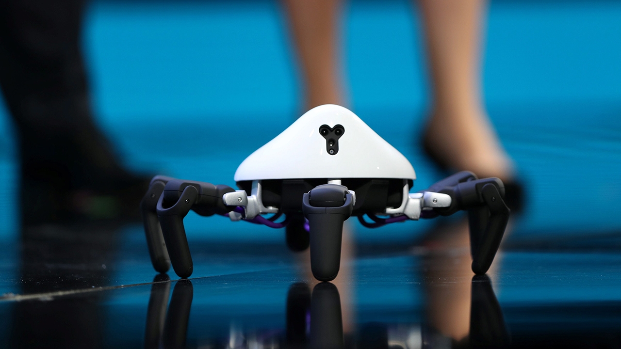 หุ่นยนต์เฮกซา 6 ขาจักรกลตัวจิ๋ว