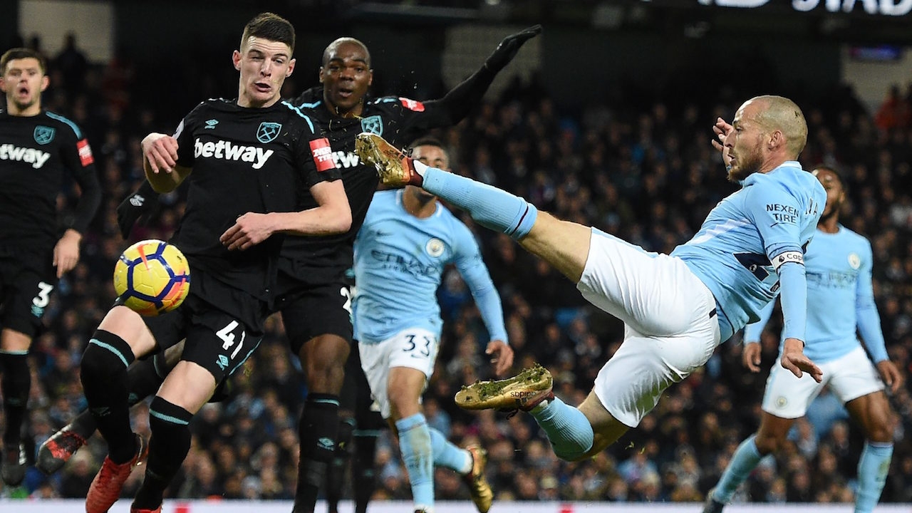 กองแช่งสลบ! มอยส์มึน ค้อนนำก่อน เจอเรือขึงพลิกแซง 2-1 หนีผีห่าง