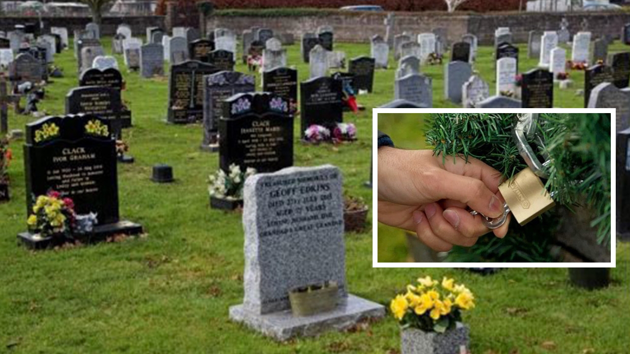 ลักพวงหรีดช่วงคริสต์มาส