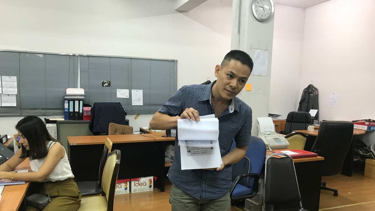 ตร. ร้อง กองปราบ ถูกทหาร หลอกรับงานตัดชุดกากีตร. เสียหาย 5 ล้าน 