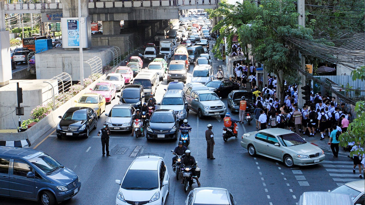 สั่งทางหลวงอำนวยความสะดวกจราจรรับเปิดเทอม