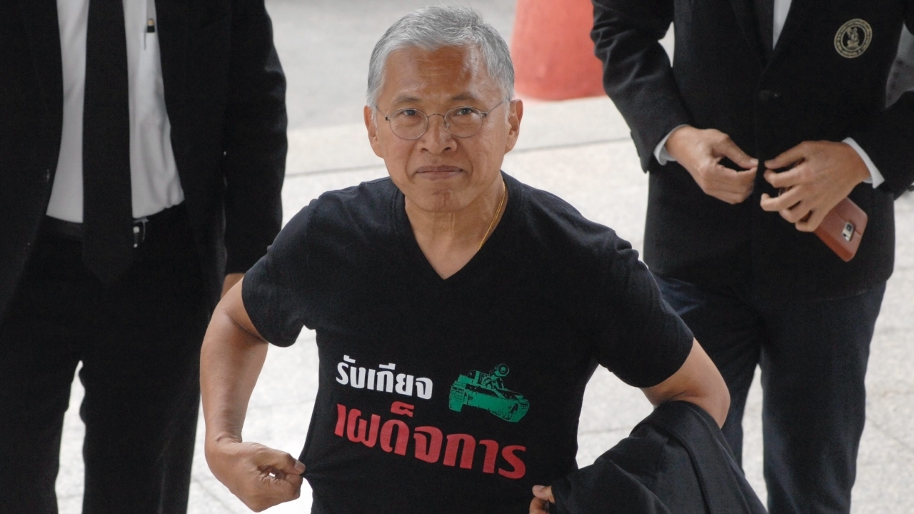'วัฒนา'ดักคอ ตร.จ่อฝากขัง ยันป้องประโยชน์ ปชช. ไม่เกี้ยเซียะเผด็จการ