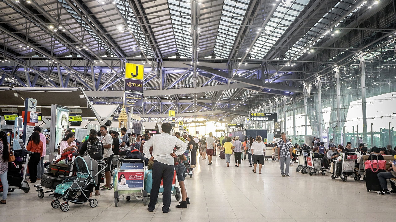 ติดตั้งตู้ไปรษณีย์ในสนามบิน ส่งของ ‘ห้ามขึ้นเครื่อง’ กลับบ้าน