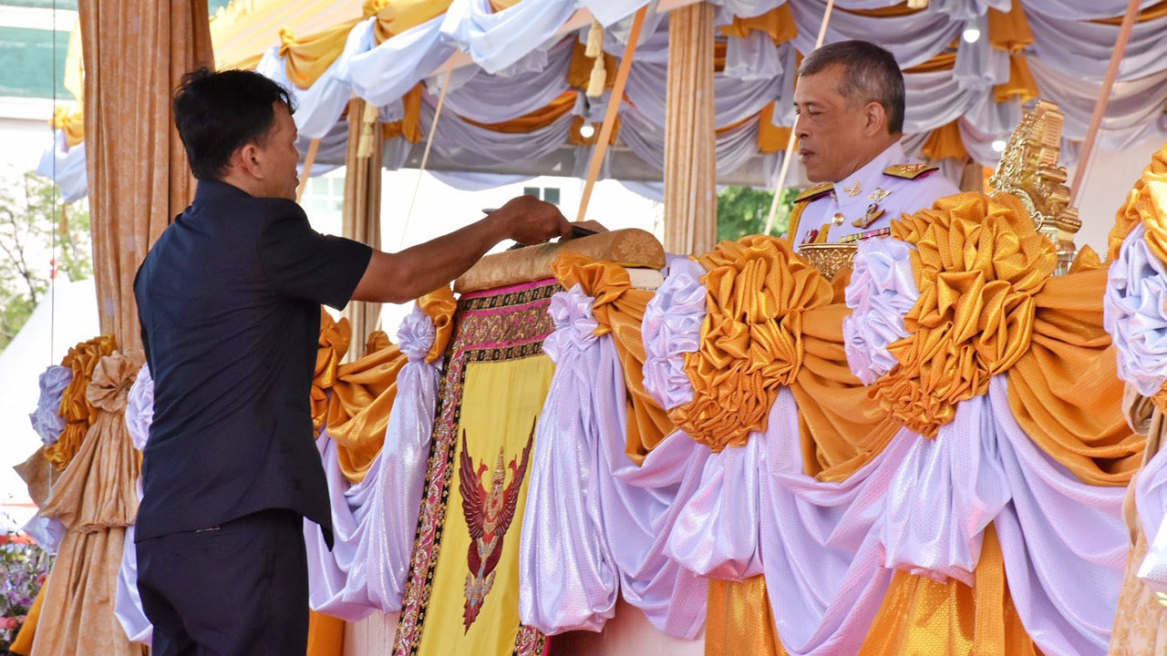 สมเด็จพระเจ้าอยู่หัว เสด็จฯ พระราชพิธีพืชมงคล