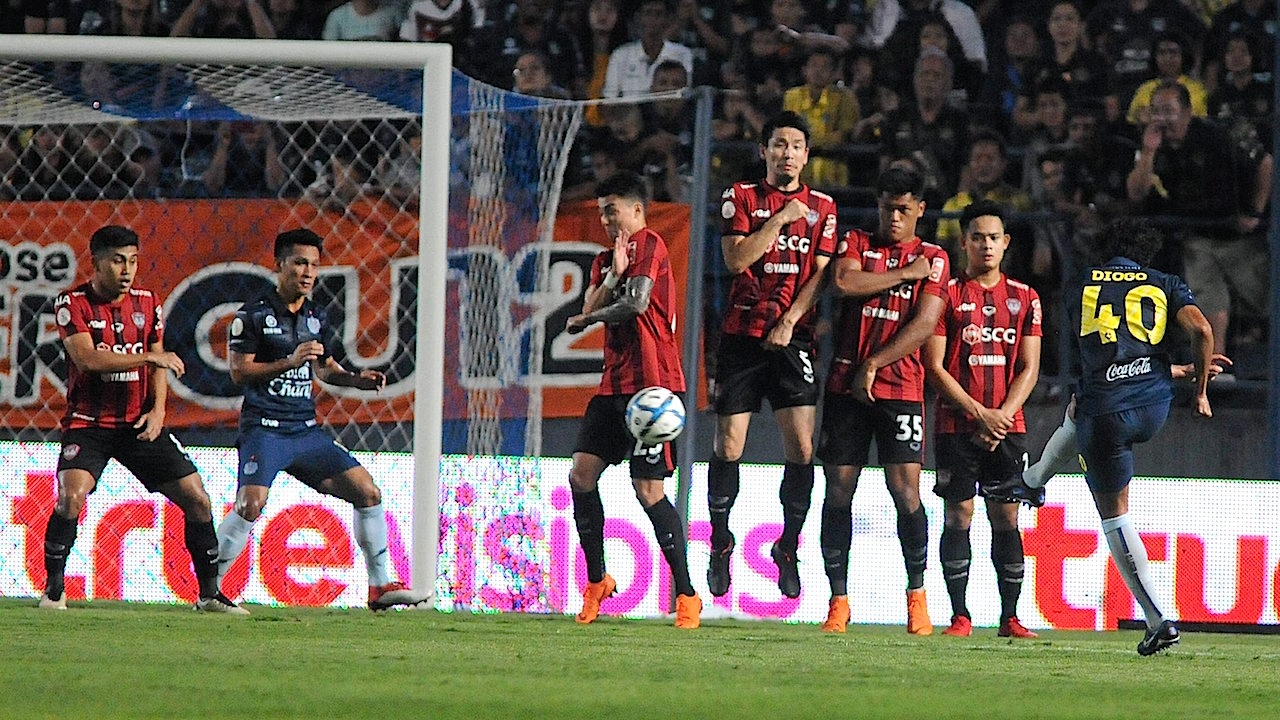บุรีรัมย์เปิดรังถล่มเมืองทอง 4-0 นำจ่าฝูงไทยลีก