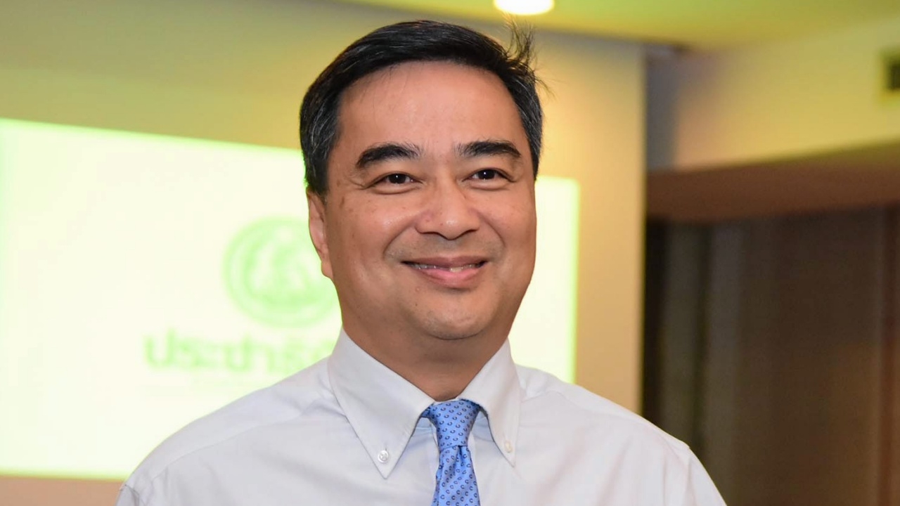 'มาร์ค' ไม่ติดใจ ว่าที่ กกต.ใหม่ ขอเป็นกลาง อย่าให้ใครแทรกแซง