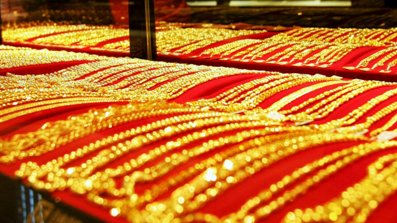 อื้อหือ! วันหยุดยาวนี้ ทองขึ้นตั้งบาทละ 100